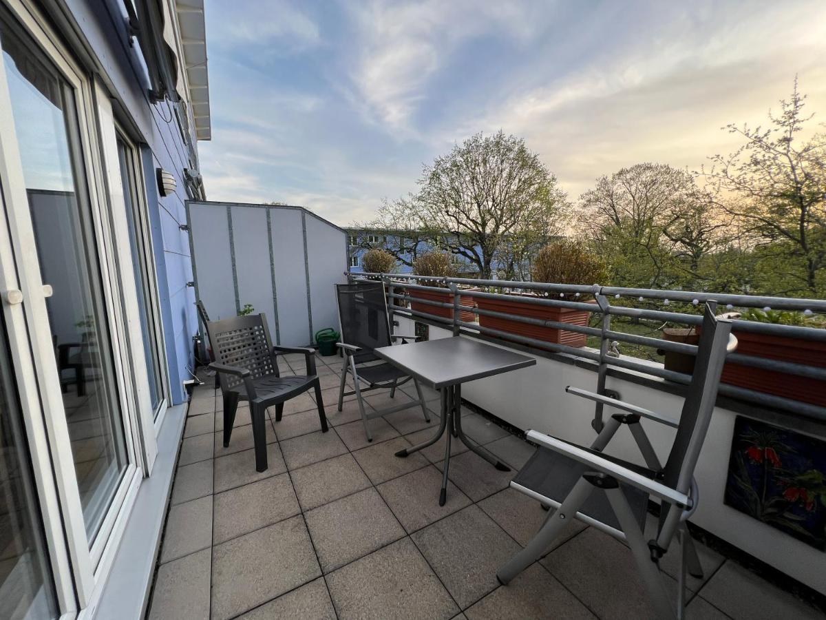 Maisonette Penthouse Fuer 8 Personen By Rabe - Free Netflix & Kostenloser Parkplatz & Grosse Terrasse Karlsruhe Bagian luar foto