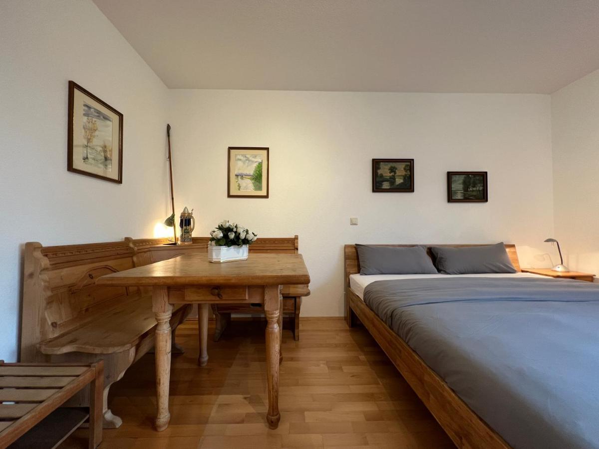 Maisonette Penthouse Fuer 8 Personen By Rabe - Free Netflix & Kostenloser Parkplatz & Grosse Terrasse Karlsruhe Bagian luar foto